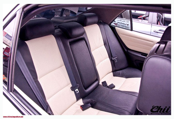 is300interior2