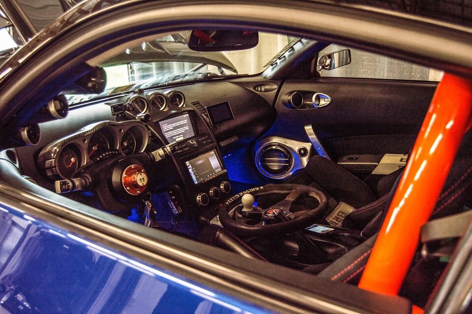 PASMAG Tuner Battlegrounds Amper Kettutat Nissan 350Z Driver Interior Audio 001