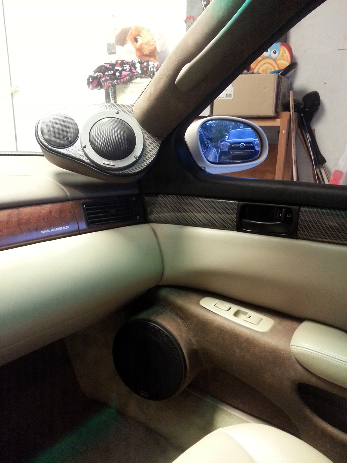 PASMAG-Tuner-Battlegrounds-Michael-Wirths-Lexus-SC300-Interior-audio