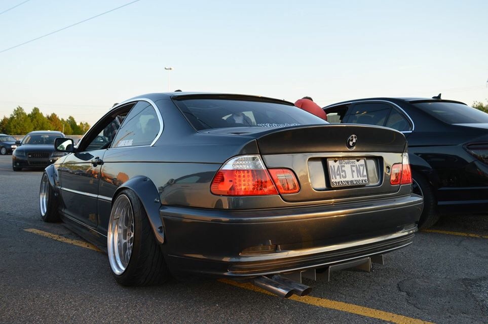 PASMAG Tuner Battlegrounds TBGLIVE Maxime Racicot BMW 325ci Exterior back