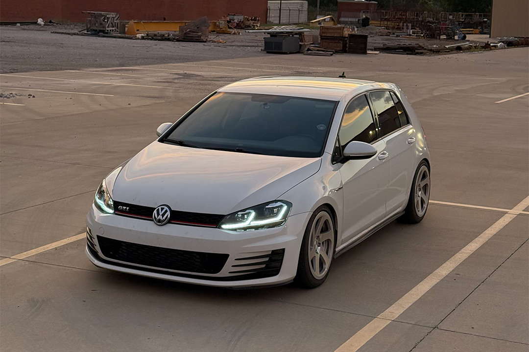 Lukis Weldon - 2017 VW GTI