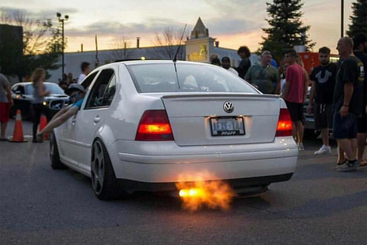 Adam Zeleniak 2001 Volkswagen Jetta TBGLIVE8