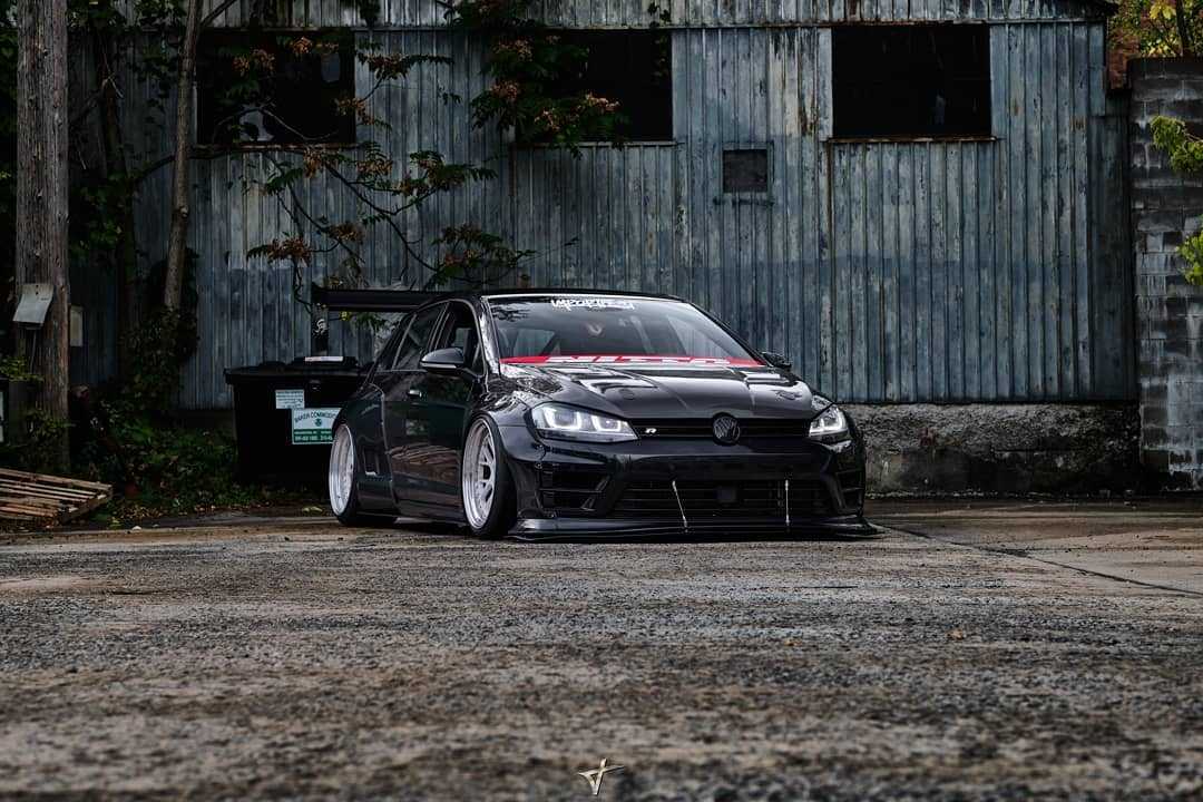 02 Adrian Smith 2016 VW Volkswagen Golf R pasmag