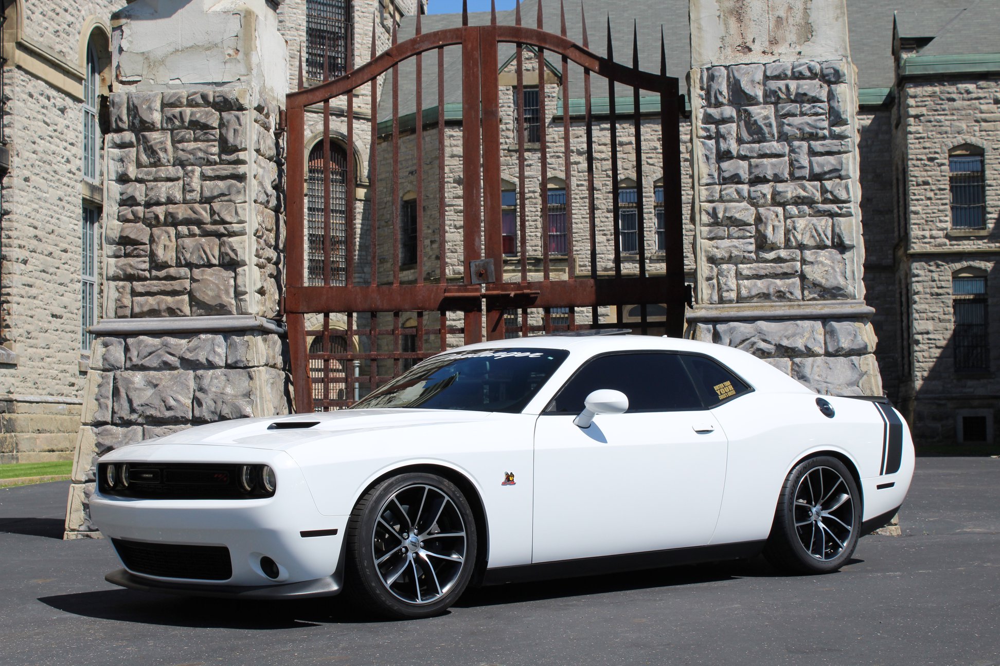 01 Akeem Baptiste 2017 Dodge Challenger PASMAG TBGLIVE