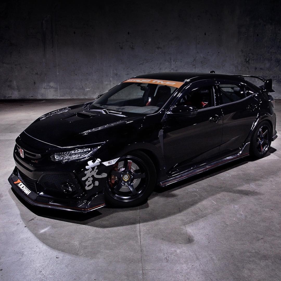 Calvin Chan 2017 Honda Civic Type R TBGLIVE13