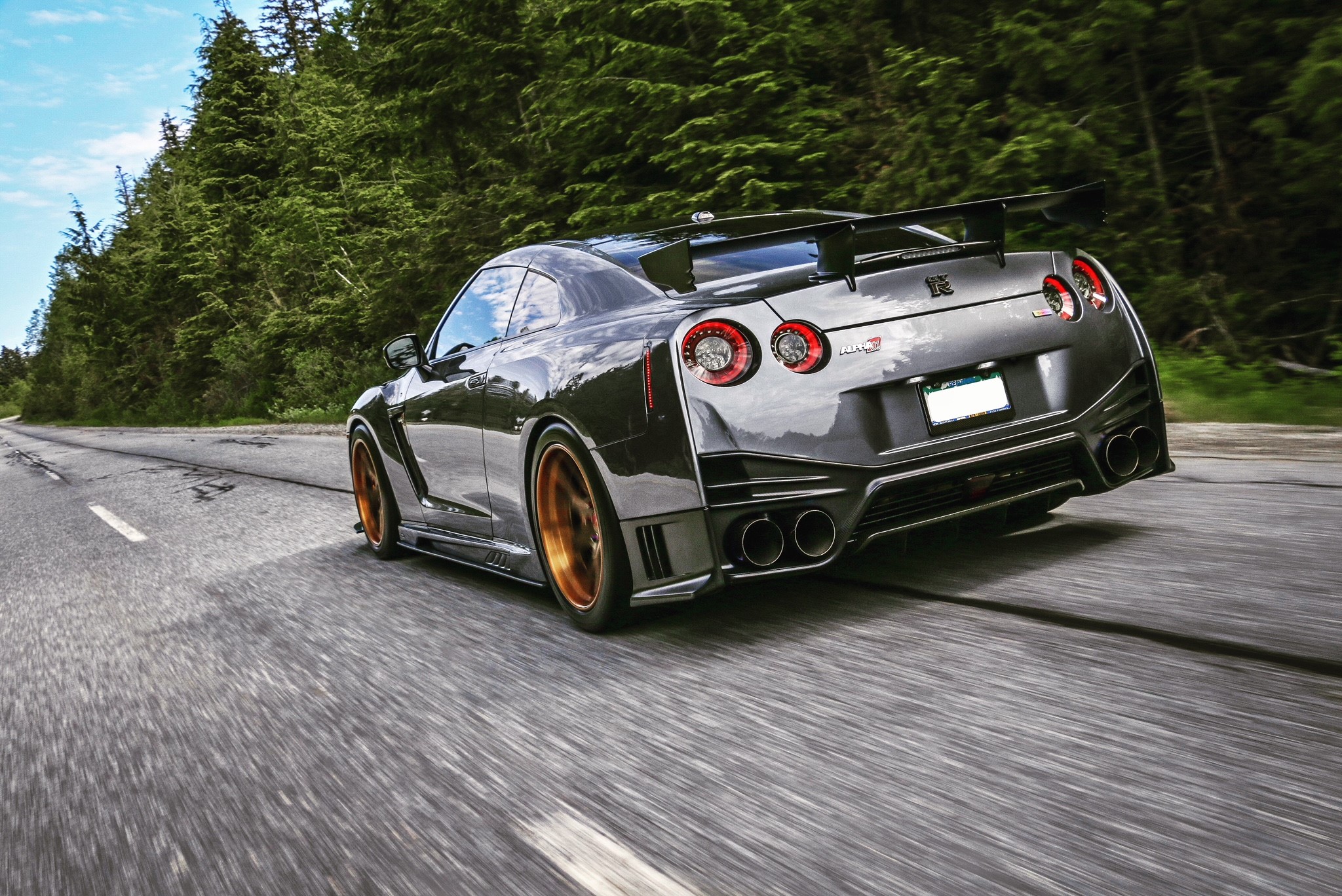 Ji Yoon 2015 Nissan GTR TBGLIVE2