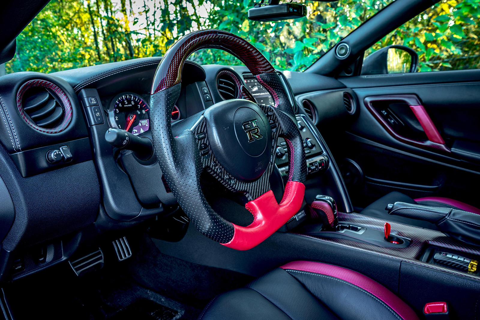 Ji Yoon 2015 Nissan GTR TBGLIVE8