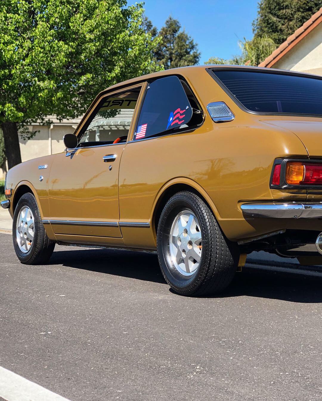 Juan Reyes 1973 Toyota Corolla TBGLIVE2