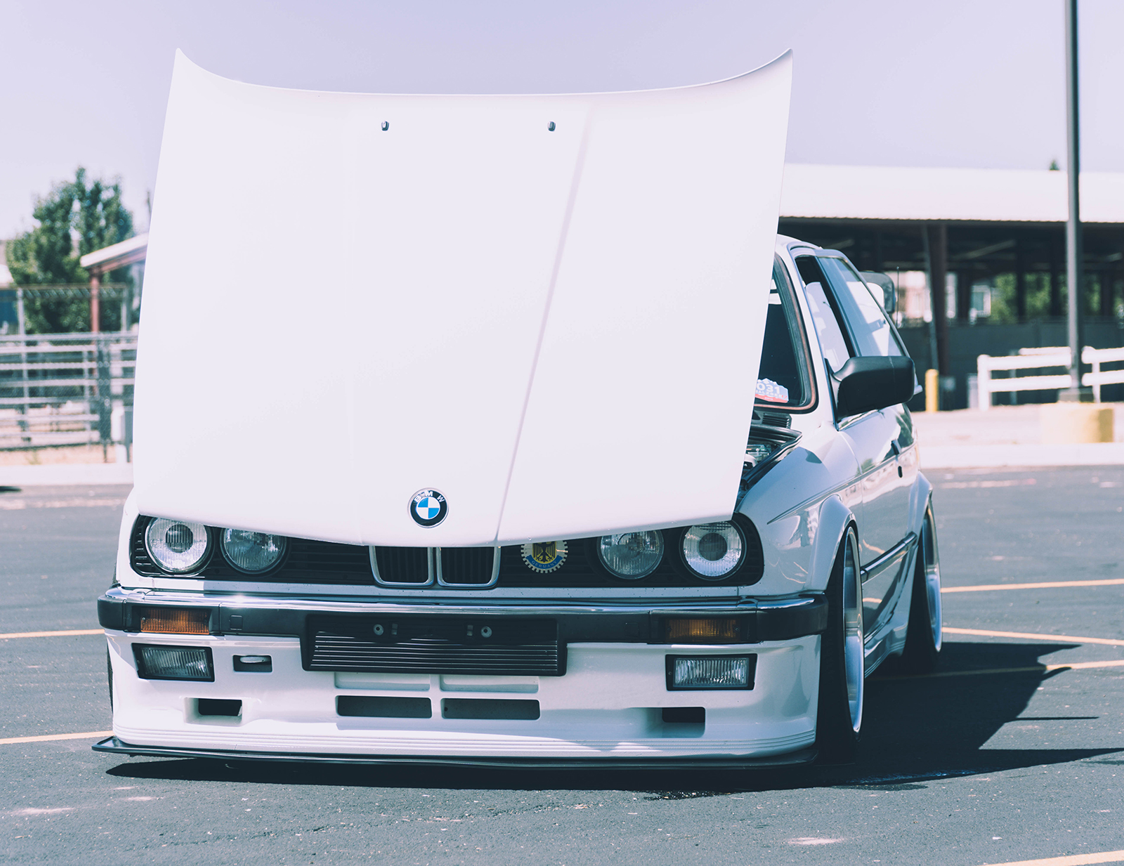 Mushtaq Alkarkhi BMW 328i TBGLIVE1