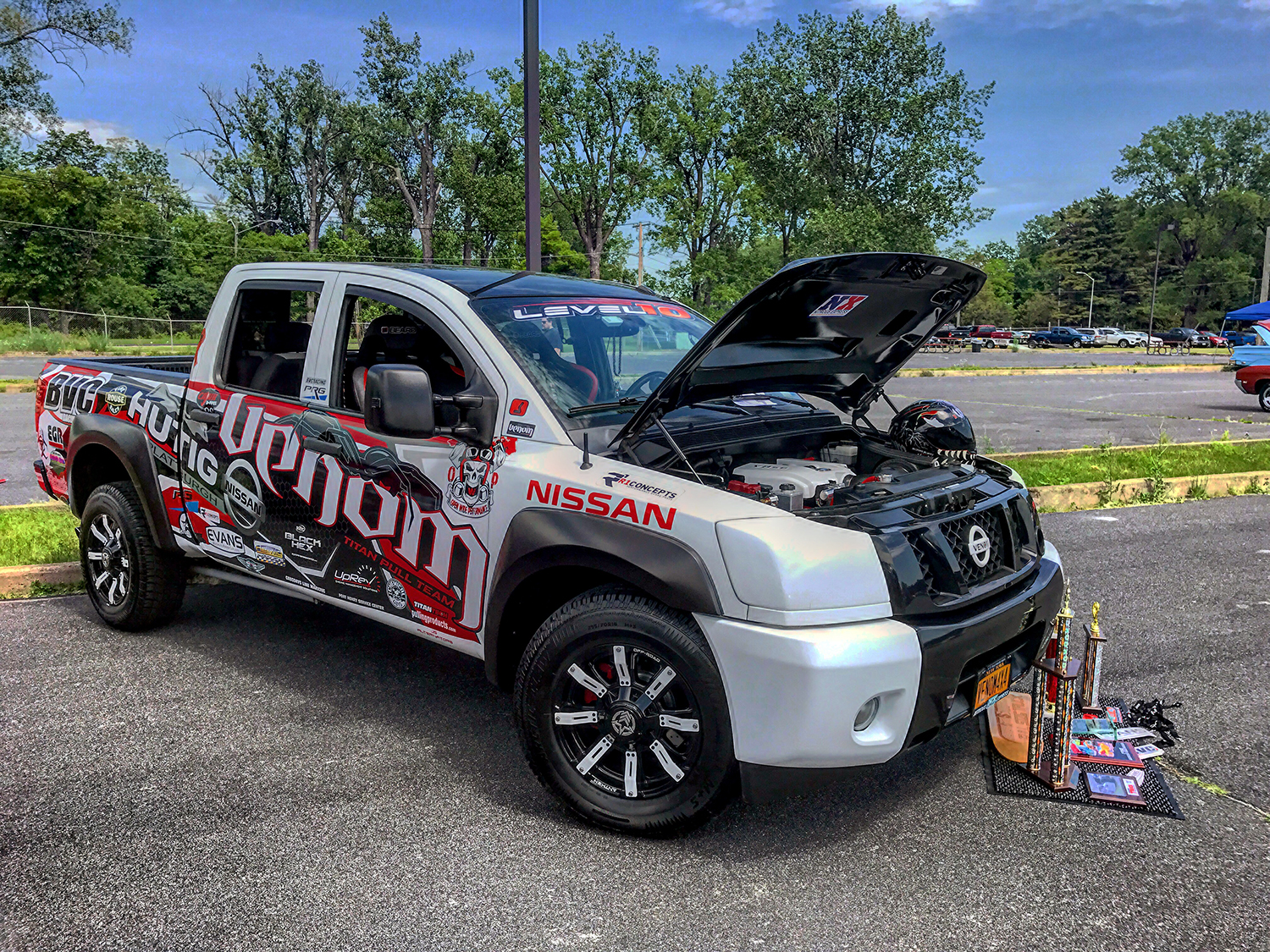 Walter Cheney 2010 Nissan Titan Pro4x TBGLIVE5